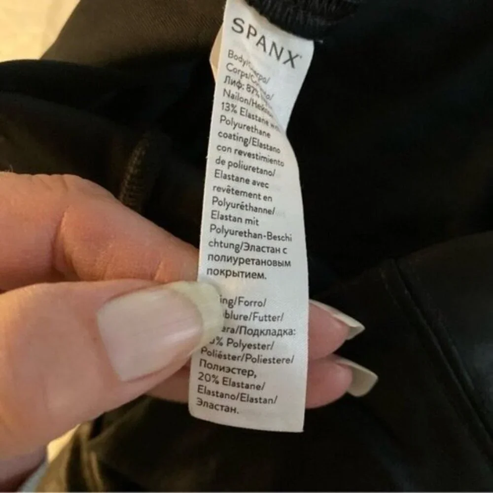 Spanx Faux Leather Black Metallic Legging size‎ Medium